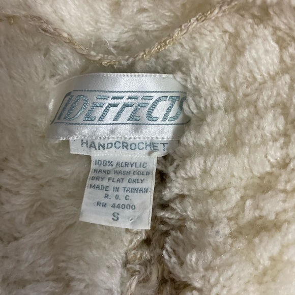 Chic Faux Fur Vest - Picture 6 of 7